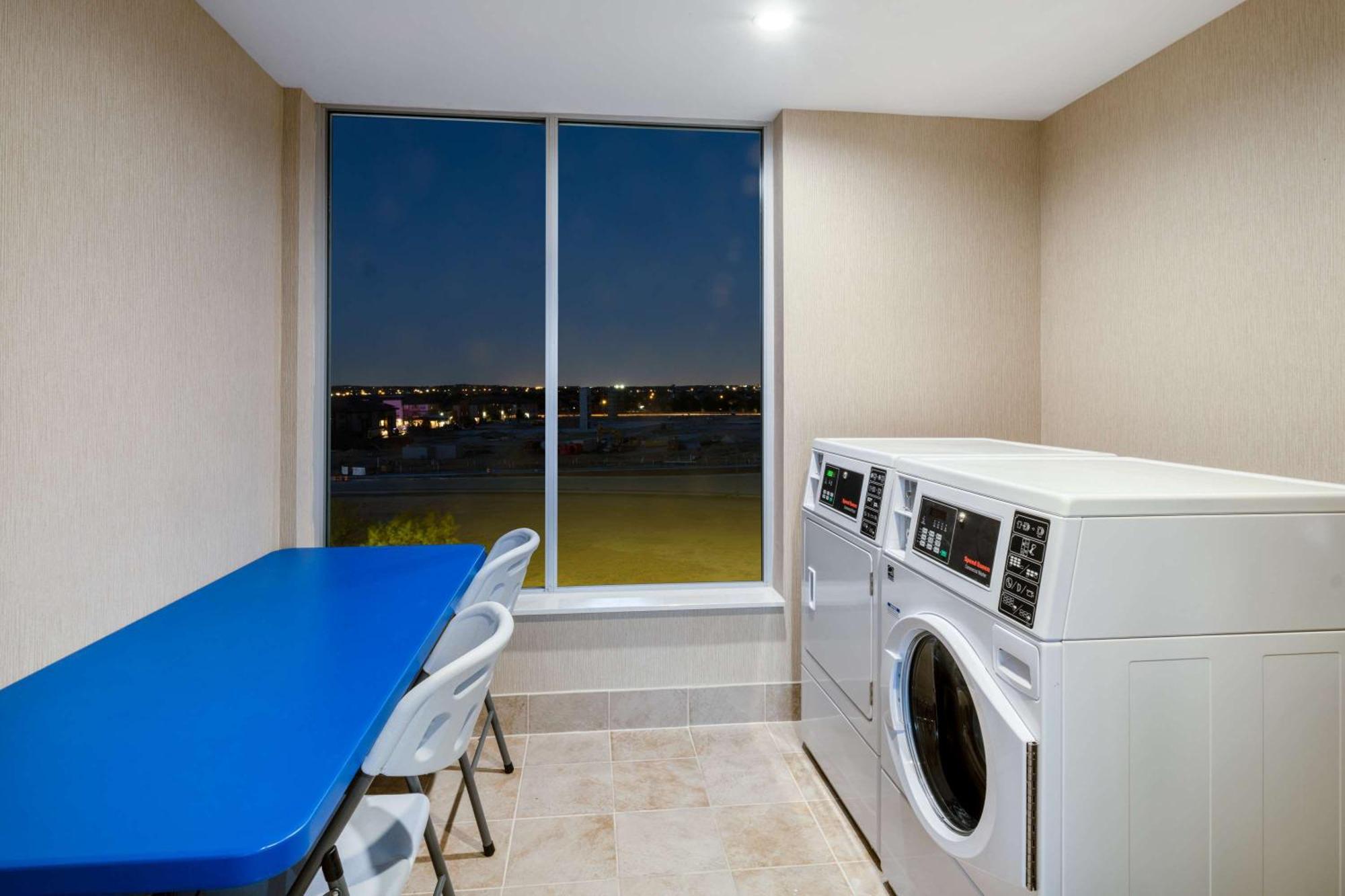 Hyatt Place Fort Worth-Alliance Town Center ภายนอก รูปภาพ